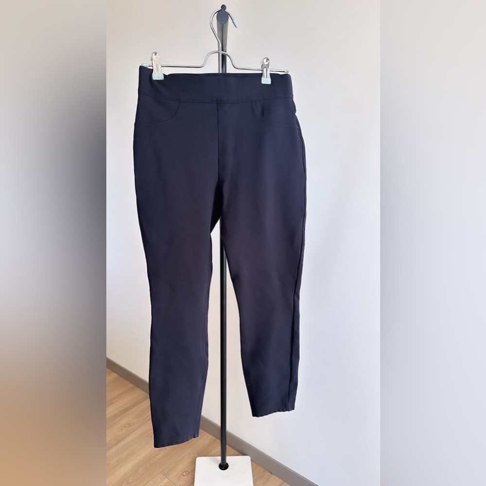 Navy Spanx cropped trouser pockets at back